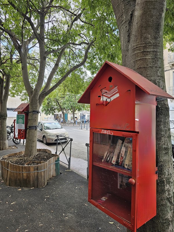 Une boite à livres aux Beaux-Arts de Montpellier&nbsp;(34)