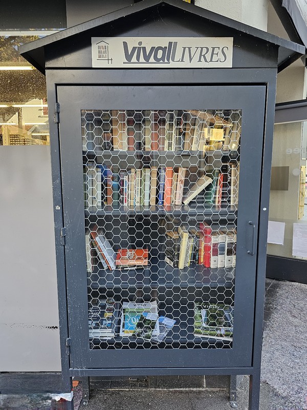 Une boite à livres à Vichy&nbsp;(03)